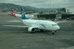 Air NZ B733 with Qantas B738 in the background, WLG/NZWN.